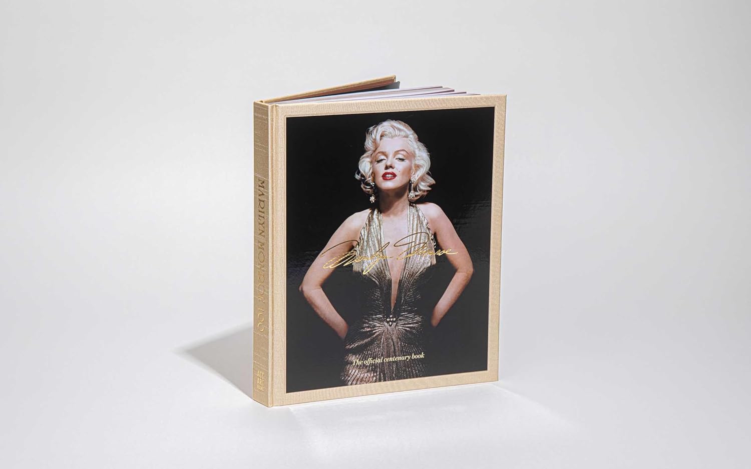 Marilyn Monroe 100: The Official Centenary Book (The Marilyn Monroe Collection)