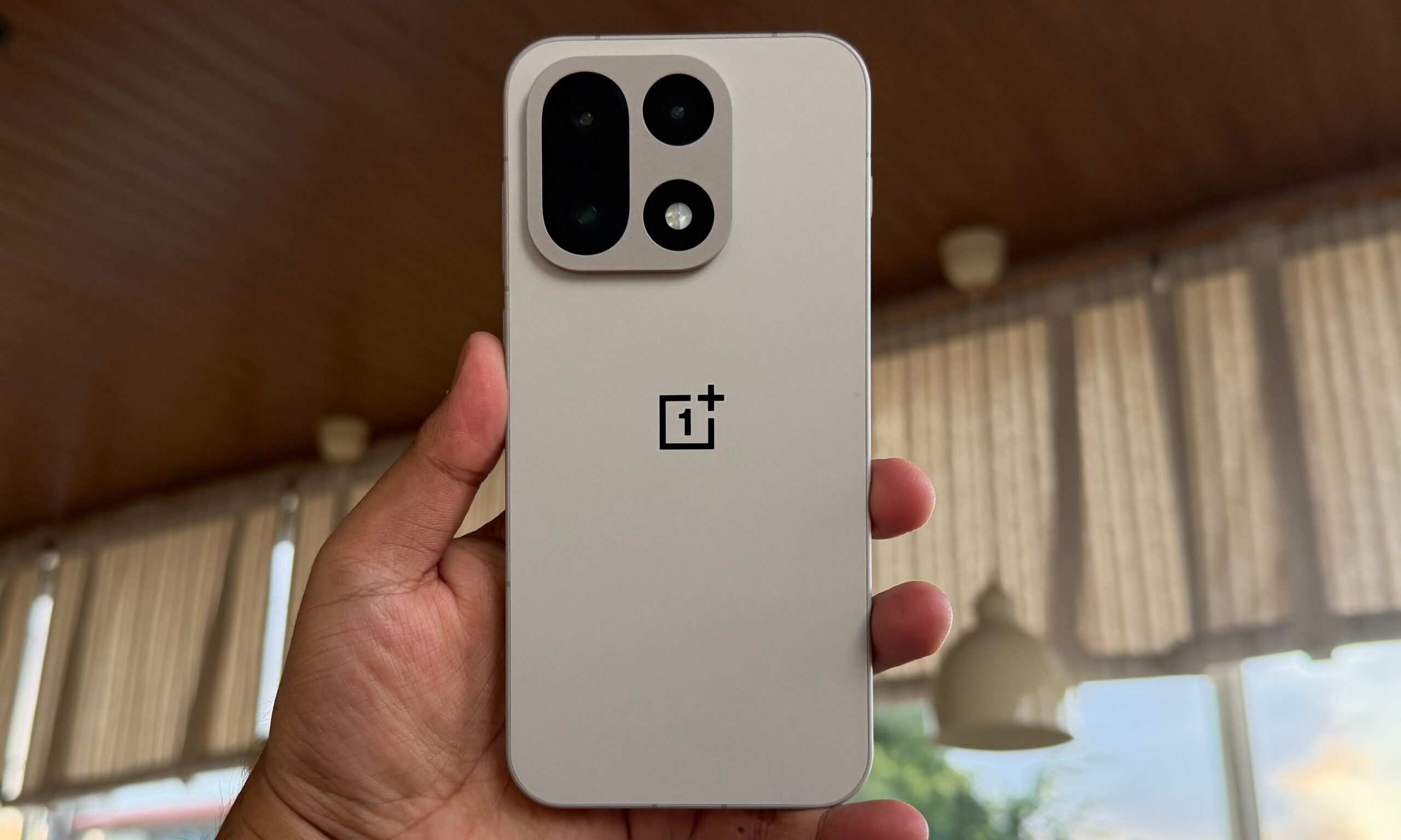 Rear shell of OnePlus 15.